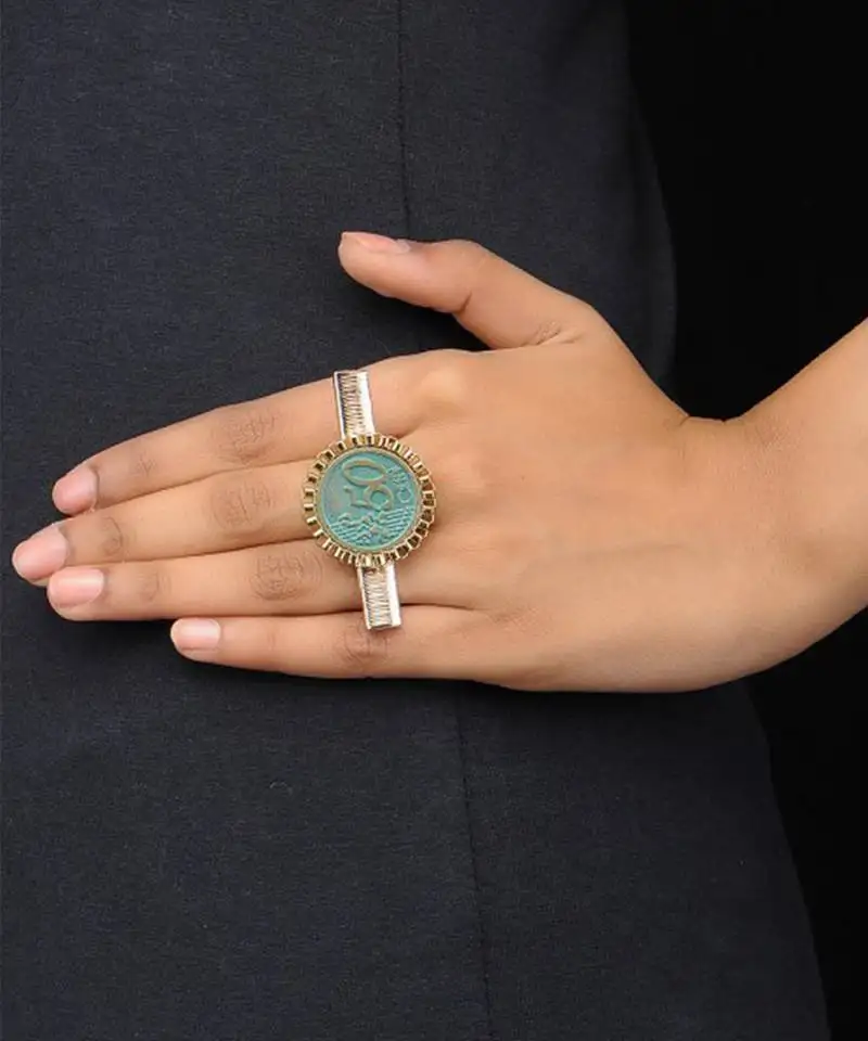 RJR254_1_zoom-1 ''coin on stick''